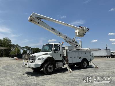 Altec AA55E-MH, 61 ft, Material Handling Bucket Truck
