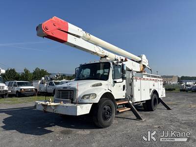 Altec AA755L, 60 ft, Articulating Material Handling Bucket Truck