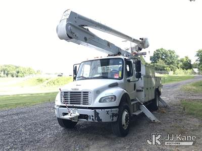 Altec AA55-MH, 60 ft, Material Handling Bucket Truck