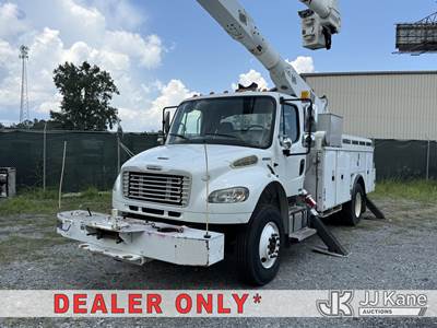 Altec AA755, 60 ft, Material Handling Bucket Truck