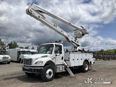 Altec AA55, 60 ft, Material Handling Bucket Truck
