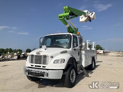Altec TA41M, 45 ft, Articulating & Telescopic Material Handling Bucket Truck