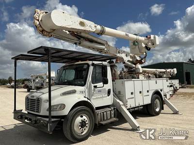 Altec AM55-MH, 60 ft, Over-Center Material Handling Bucket Truck