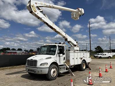 Altec AA55-MH, 60 ft, Articulating Material Handling Bucket Truck