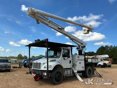 Altec LR758RM, 63 ft, Over-Center Bucket Truck