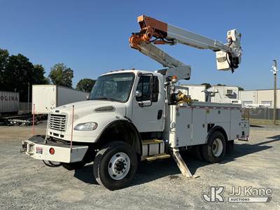 Altec AT40-MH, 45 ft, Articulating & Telescopic Material Handling Bucket Truck