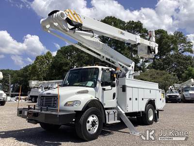 Altec TA60, 65 ft, Articulating & Telescopic Material Handling Bucket Truck