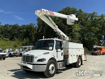 Versalift V043I-01, 47 ft, Over-Center Bucket