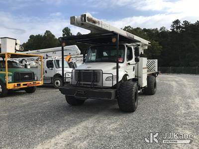 Terex XTPRO 60, 65 ft, Over-Center Bucket Truck