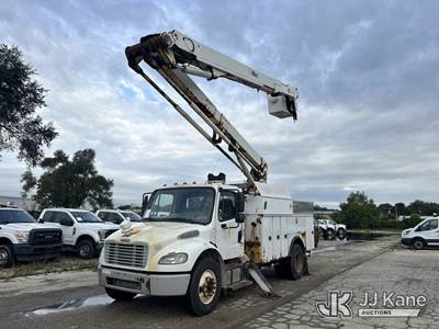 Altec TA60, 65 ft, Articulating & Telescopic Bucket Truck