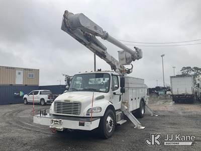 Altec AM55, 60 ft, Over-Center Material Handling Bucket Truck