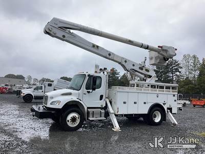 Altec AA55-MH, 61 ft, Material Handling Bucket Truck