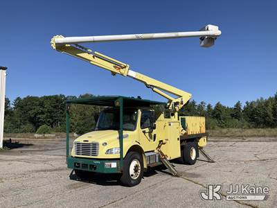 Altec LR760, 65 ft, Over-Center Bucket Truck