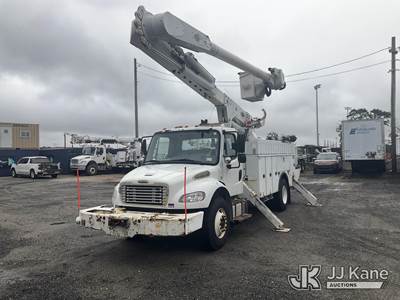 Altec AM55-E, 61 ft, Over-Center Material Handling Bucket Truck