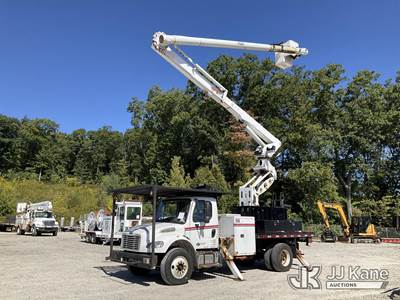 Altec LR760-E70, 75 ft, Over-Center Elevator Bucket Truck