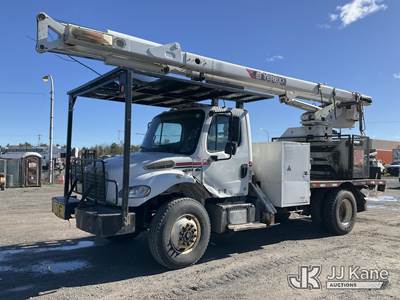 Terex XT60-70, 75 ft, Over-Center Elevator Bucket Truck