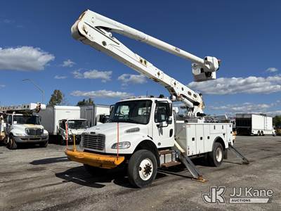 Altec A55E, 60 ft, Material Handling Bucket Truck