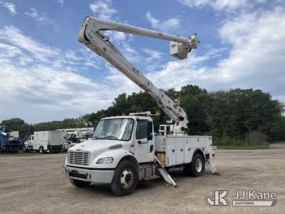 Altec AA55-MH, 61 ft, Material Handling Bucket Truck