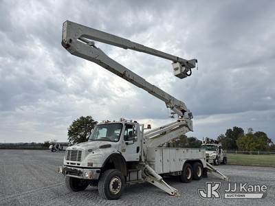 Altec A77T-E93, 98 ft, Articulating & Telescopic Material Handling Elevator Bucket Truck