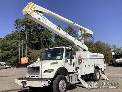 Altec AA55-MH, 60 ft, Material Handling Bucket Truck