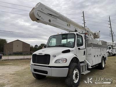 Altec AA55-MH, 60 ft, Material Handling Bucket Truck