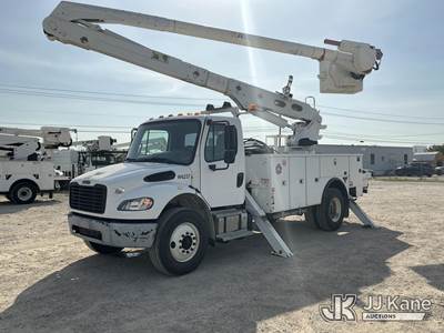 Altec AA55-MH, 61 ft, Material Handling Bucket Truck