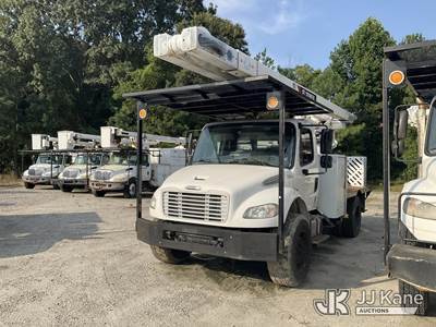 Terex XTPRO60, 65 ft, Over-Center Bucket Truck