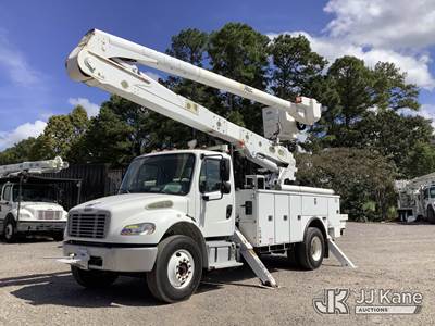 Altec AA55-MH, 60 ft, Material Handling Bucket Truck