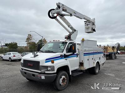 Altec AT37G, 42 ft, Articulating & Telescopic Bucket Truck