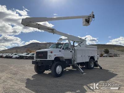 Altec AM855, 60 ft, Over-Center Material Handling Bucket Truck