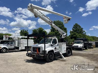 Altec LRV-57RM, 62 ft, Over-Center Bucket Truck