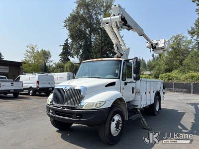 Altec TA41M, 45 ft, Articulating & Telescopic Material Handling Bucket Truck