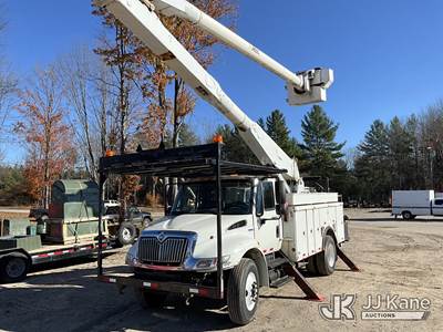Altec AA755L, 60 ft, Bucket Truck