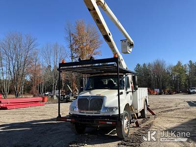 Altec AA755L, 60 ft, Bucket Truck