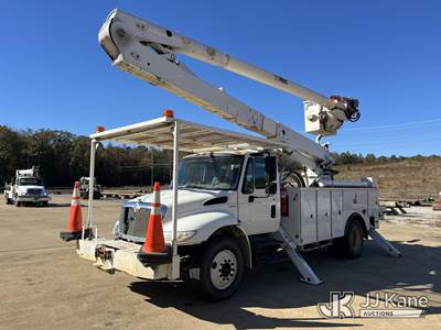 Altec AA55E, 60 ft, Material Handling Bucket Truck