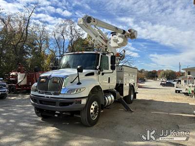 Altec L37M, 400 Lb 42 ft, Over-Center Material Handling Bucket