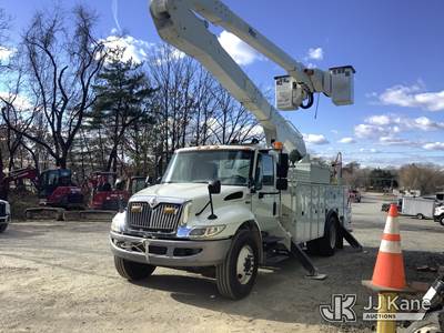 Altec A55E-OC, 800 Lb 60 ft, Over-Center Bucket