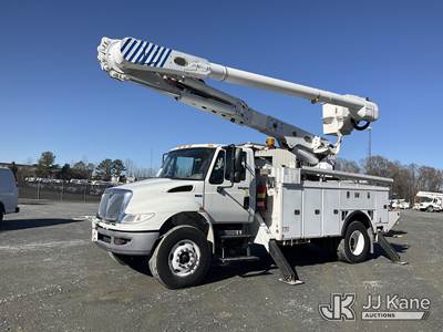 Altec AM55-MH, 60 ft, Over-Center Material Handling Bucket