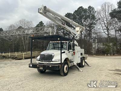 Altec LRV60-E70, 75 ft, Over-Center Elevator Bucket Truck