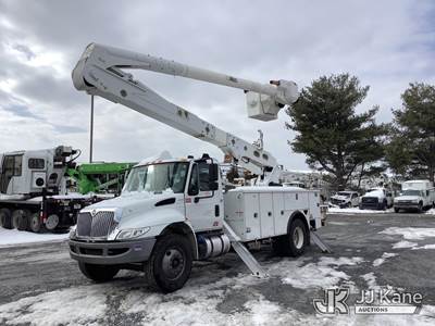 Altec AA55, 60 ft, Material Handling Bucket Truck
