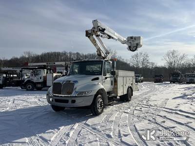 Altec TA40, 46 ft, Articulating & Telescopic Bucket Truck
