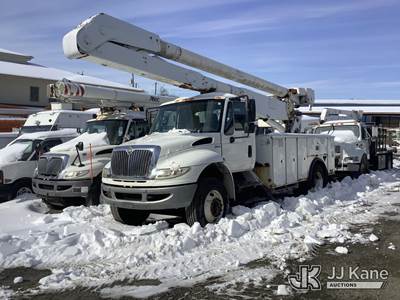 Altec AA755, 700 Lb 60 ft, Material Handling Bucket