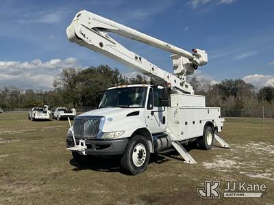 Altec AA55, 61 ft, Material Handling Bucket Truck