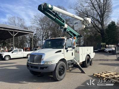 Altec L42M, 47 ft, Over-Center Material Handling Bucket Truck