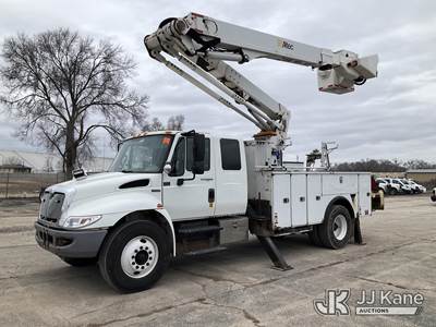 Altec TA50, 55 ft, Articulating & Telescopic Material Handling Bucket Truck