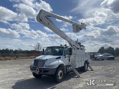 Altec AA55, 61 ft, Material Handling Bucket Truck