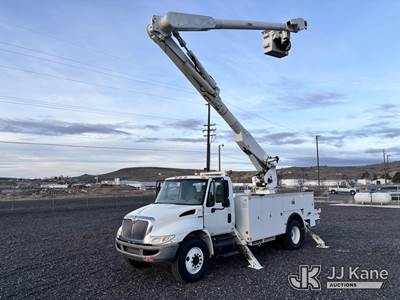 Altec AM855, 60 ft, Material Handling Bucket Truck