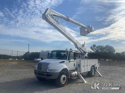 Altec AA55, 61 ft, Material Handling Bucket Truck