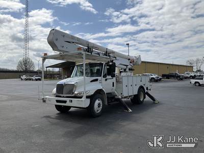 Altec AA55E, 60 ft, Material Handling Bucket Truck