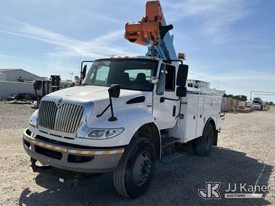 Altec TA40, 45 ft, Articulating & Telescopic Bucket Truck